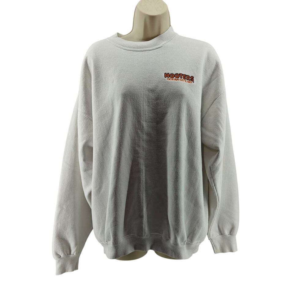 Vintage Hanes Heavyweight Embroidered Hooters Ocean City MD Pullover Adult Large